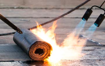 Baulking asphalt flat roofing repairs